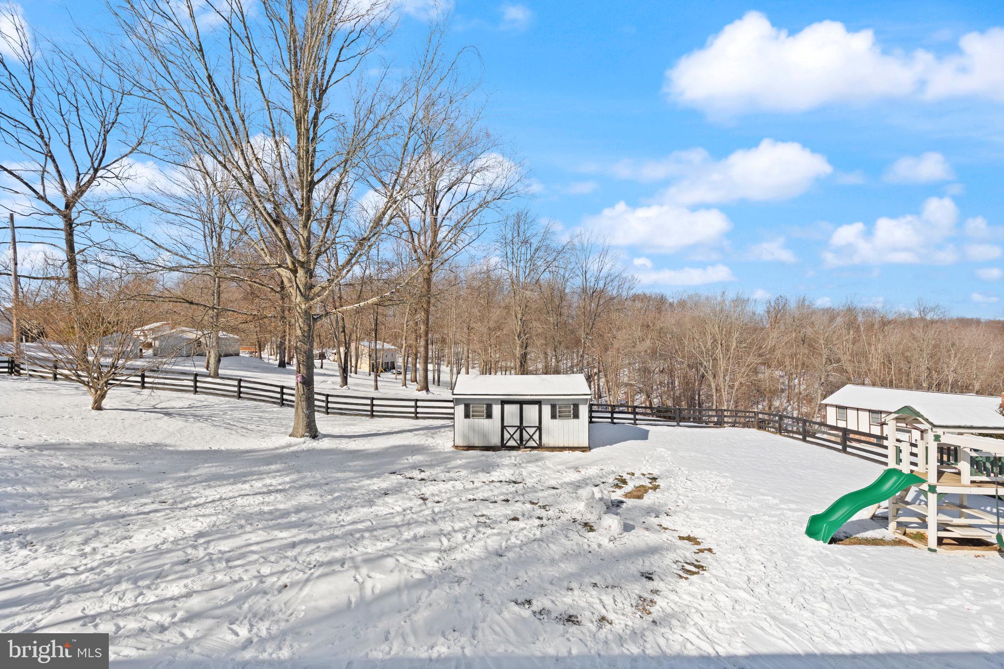 NORTHAMPTON - Residential