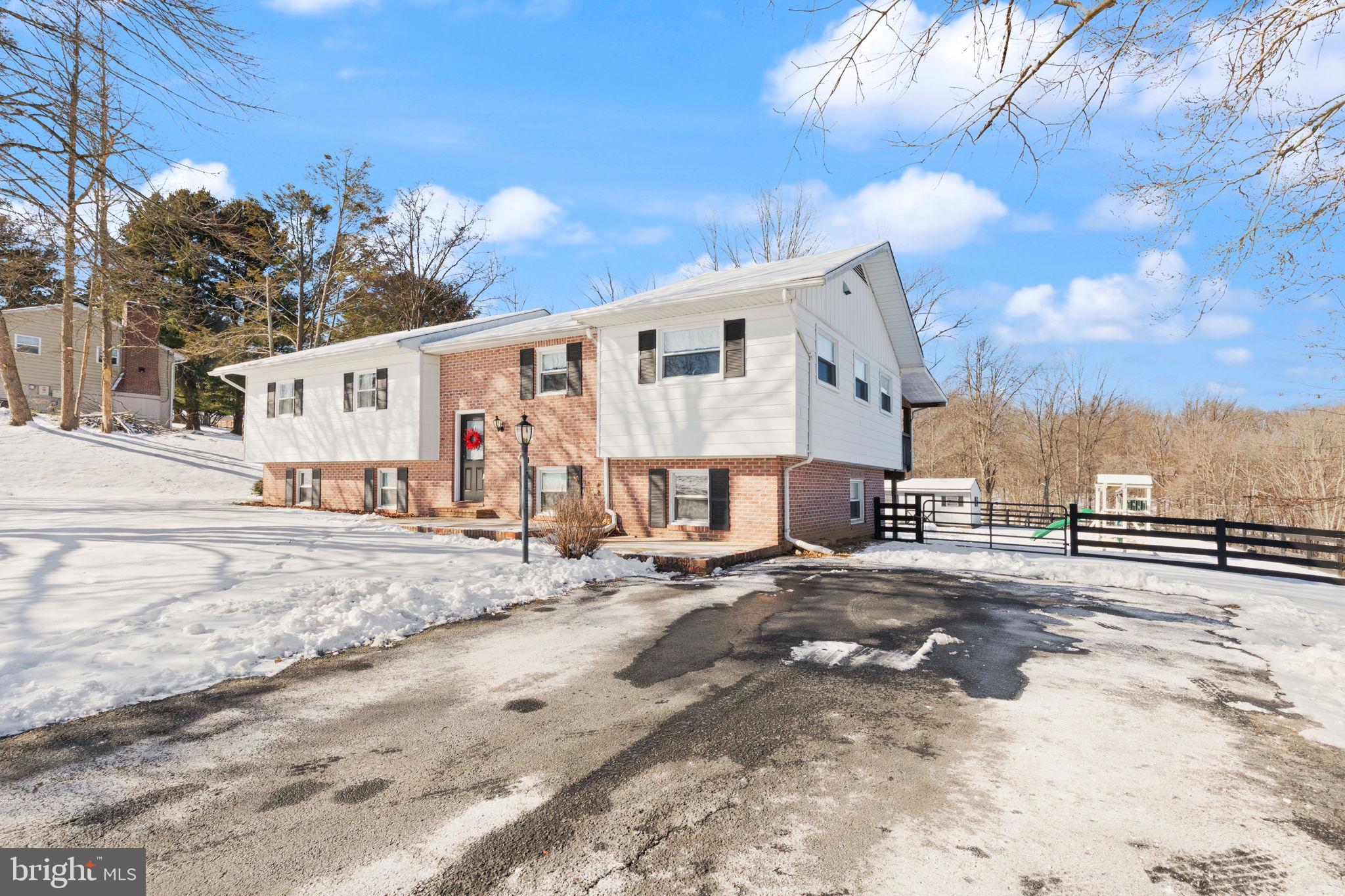 NORTHAMPTON - Residential