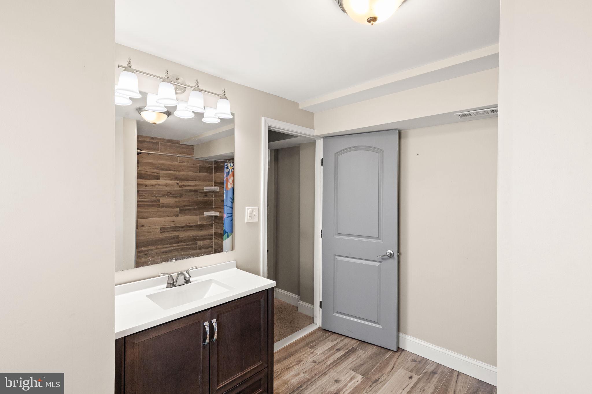 NORTHAMPTON - Residential