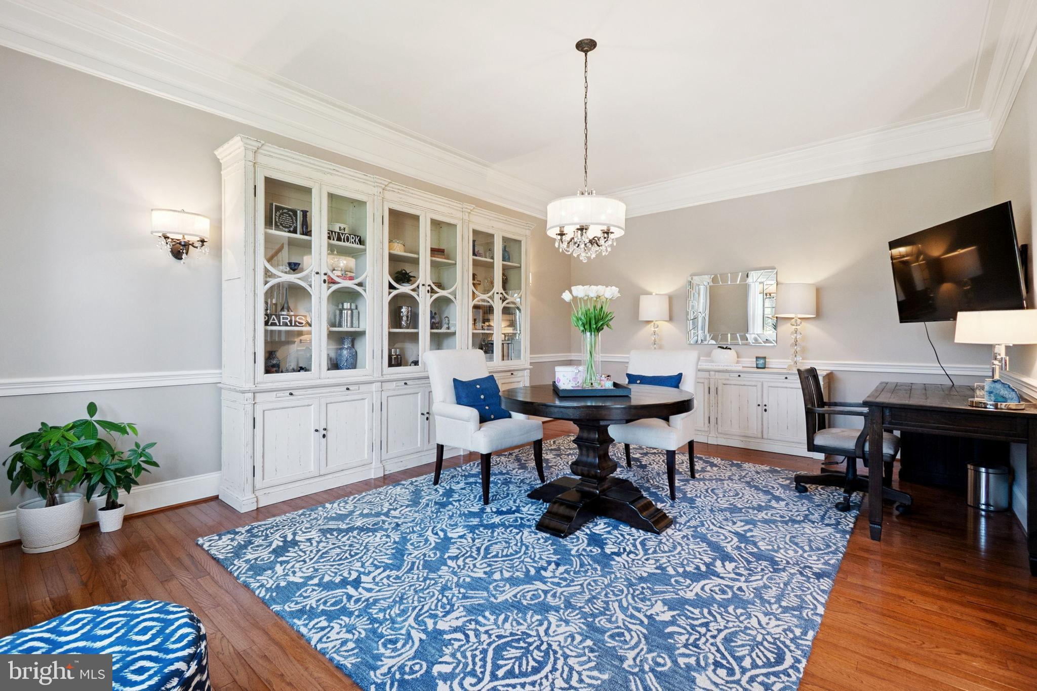 LOUDOUN VALLEY ESTATES - Residential