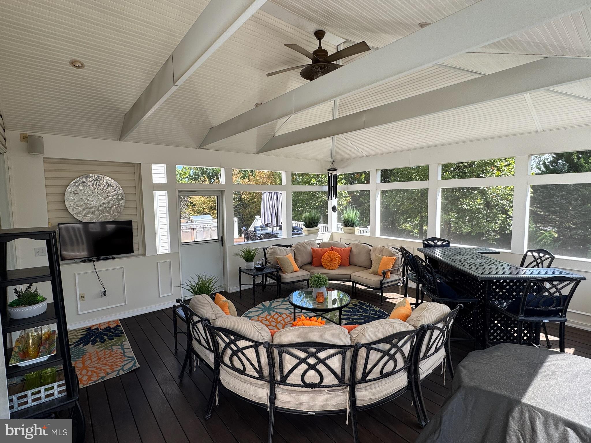 LOUDOUN VALLEY ESTATES - Residential