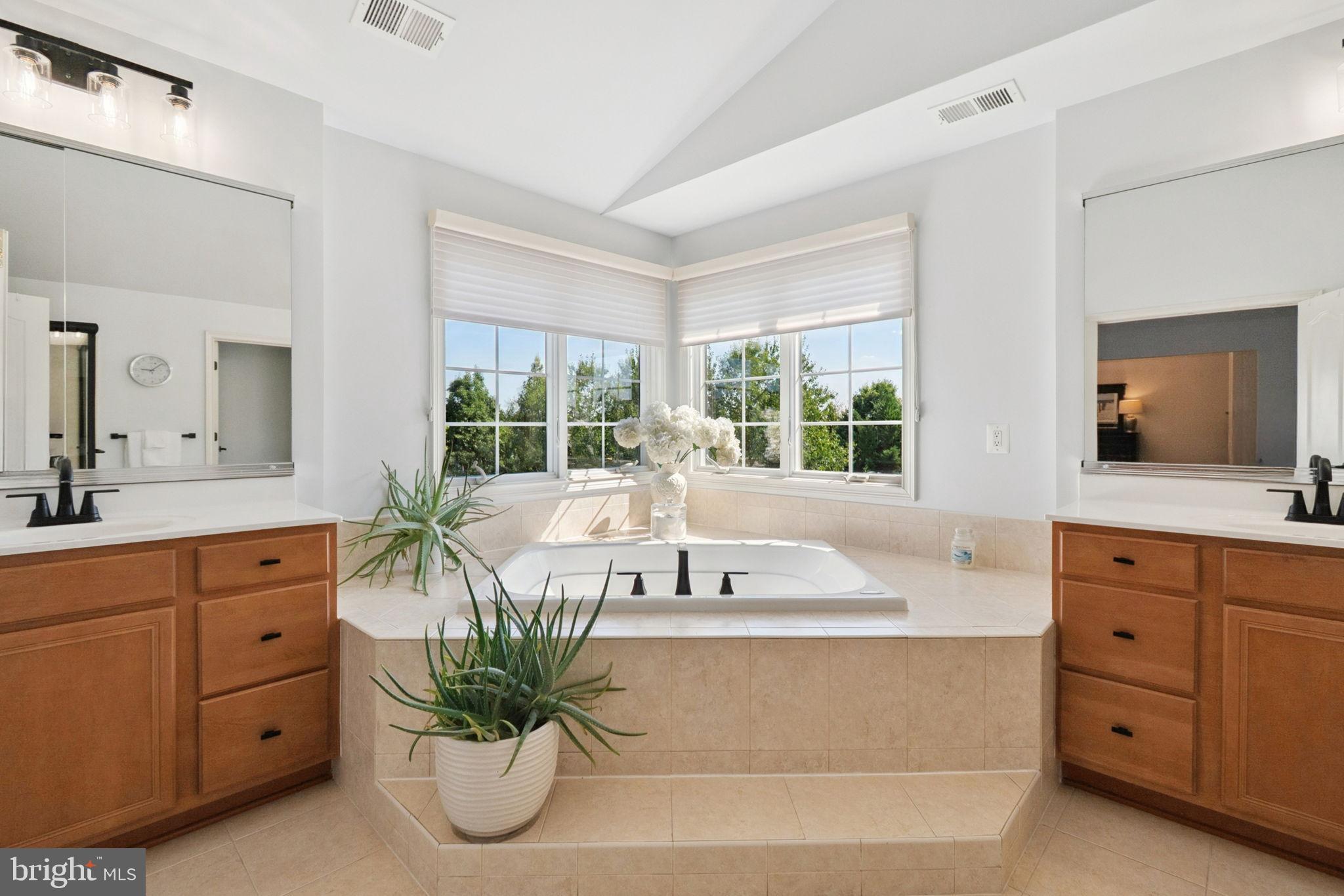 LOUDOUN VALLEY ESTATES - Residential