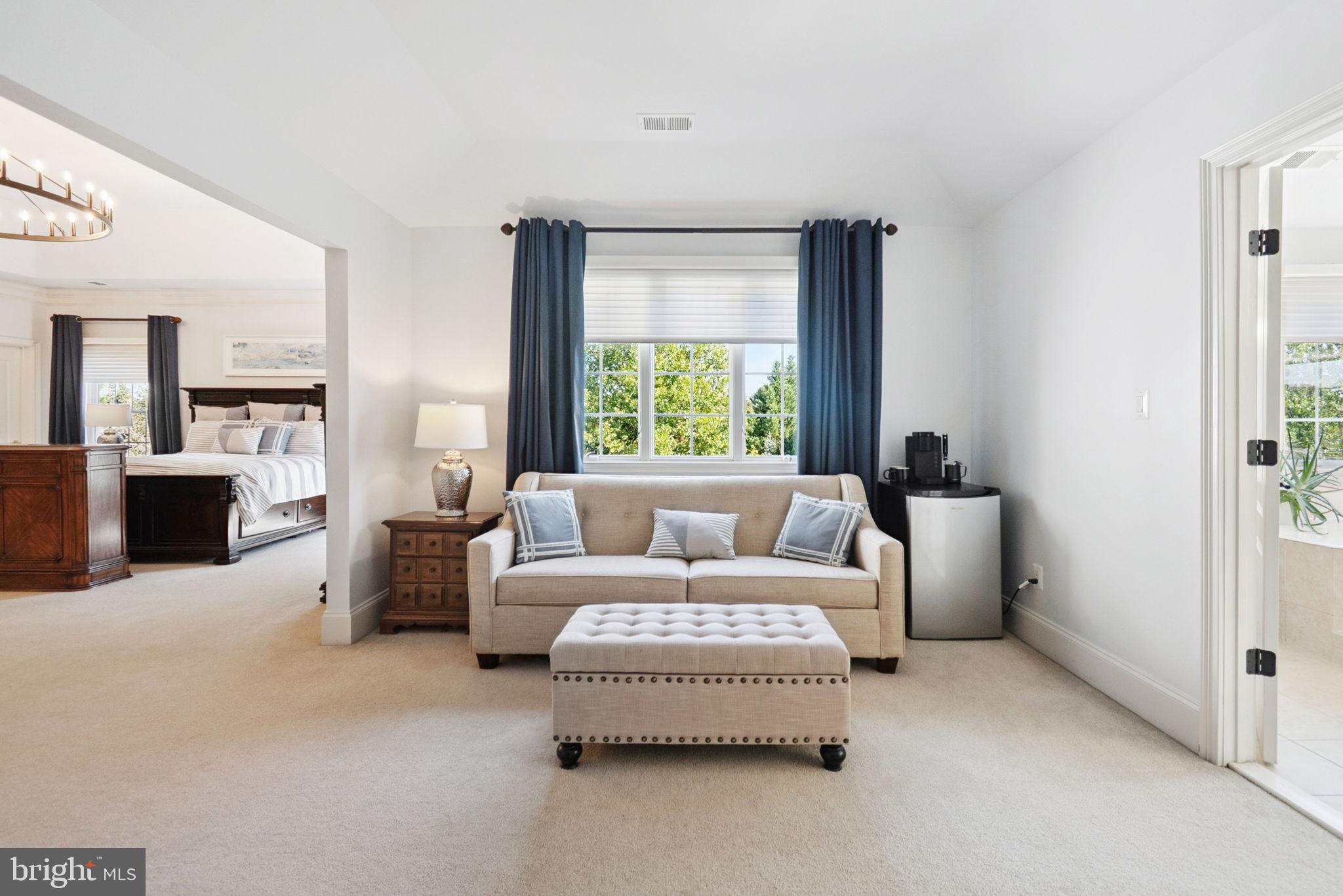 LOUDOUN VALLEY ESTATES - Residential