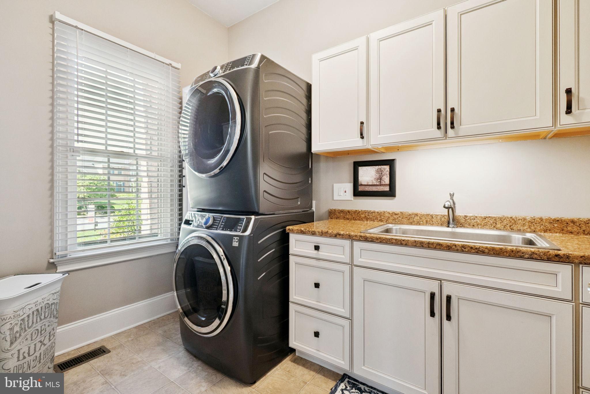 LOUDOUN VALLEY ESTATES - Residential