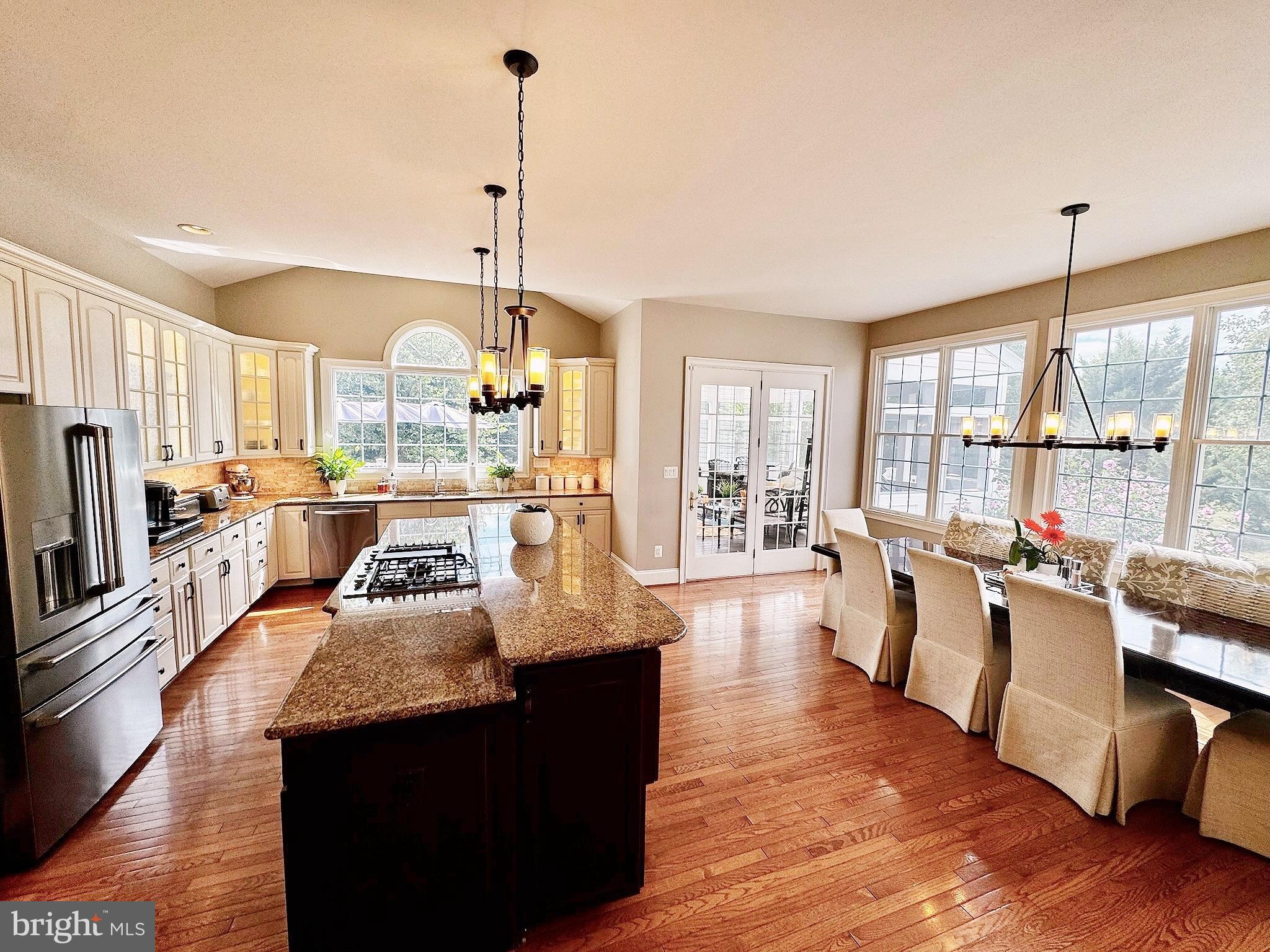 LOUDOUN VALLEY ESTATES - Residential