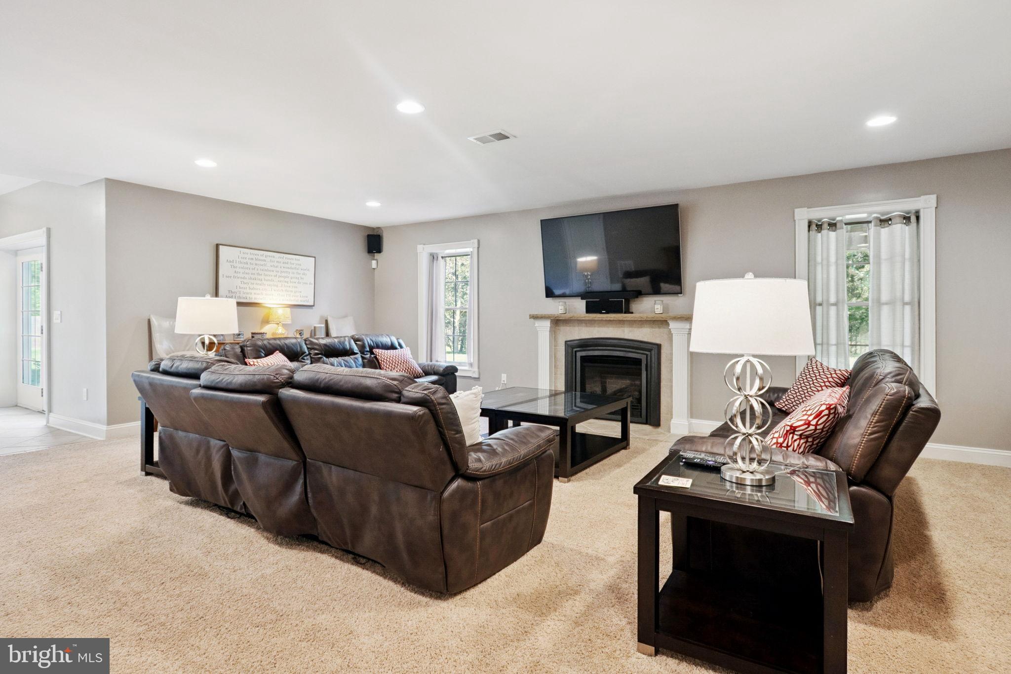 LOUDOUN VALLEY ESTATES - Residential