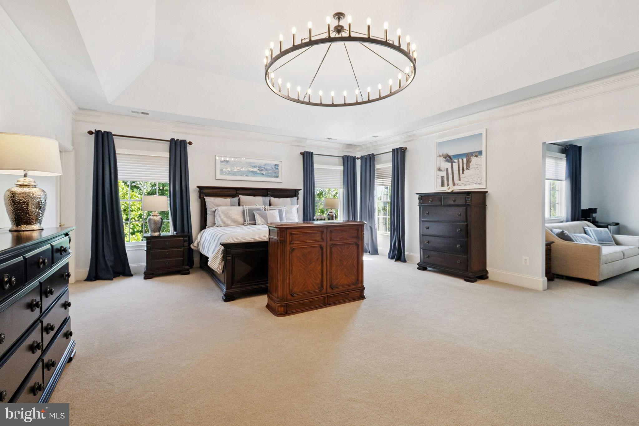 LOUDOUN VALLEY ESTATES - Residential