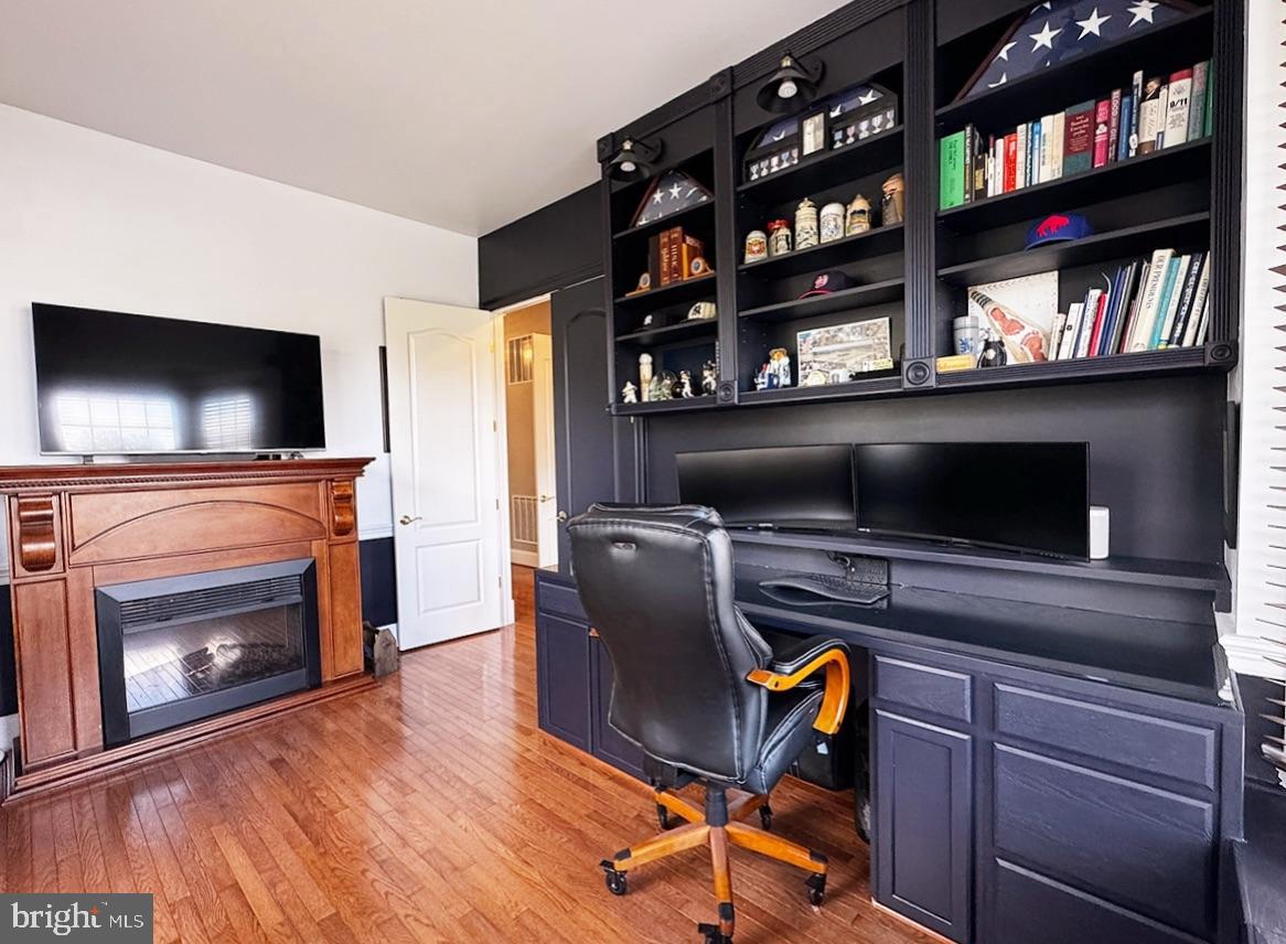 LOUDOUN VALLEY ESTATES - Residential