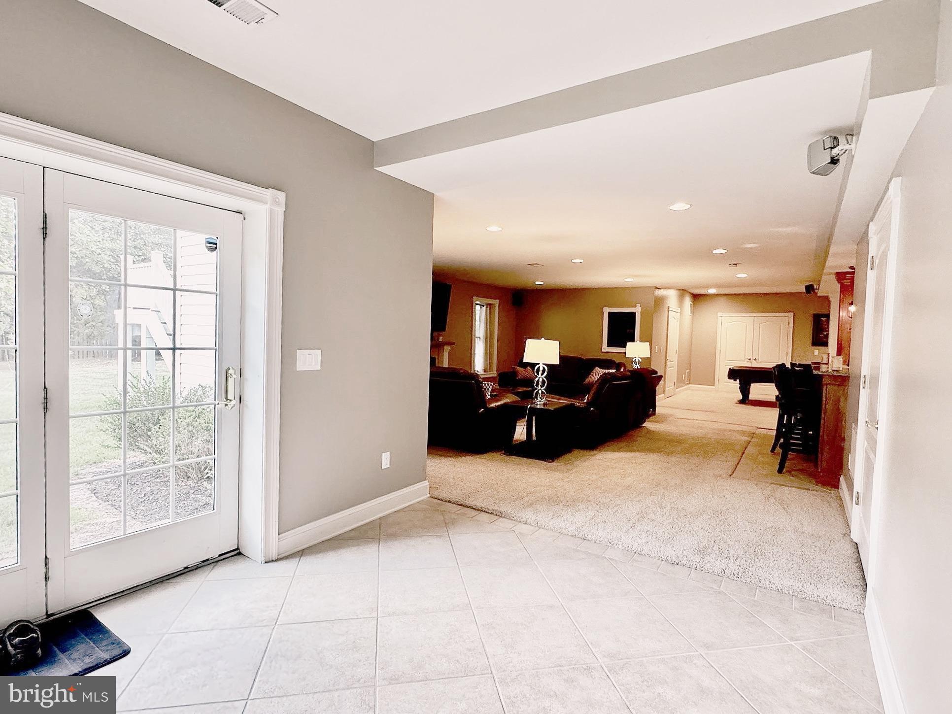 LOUDOUN VALLEY ESTATES - Residential