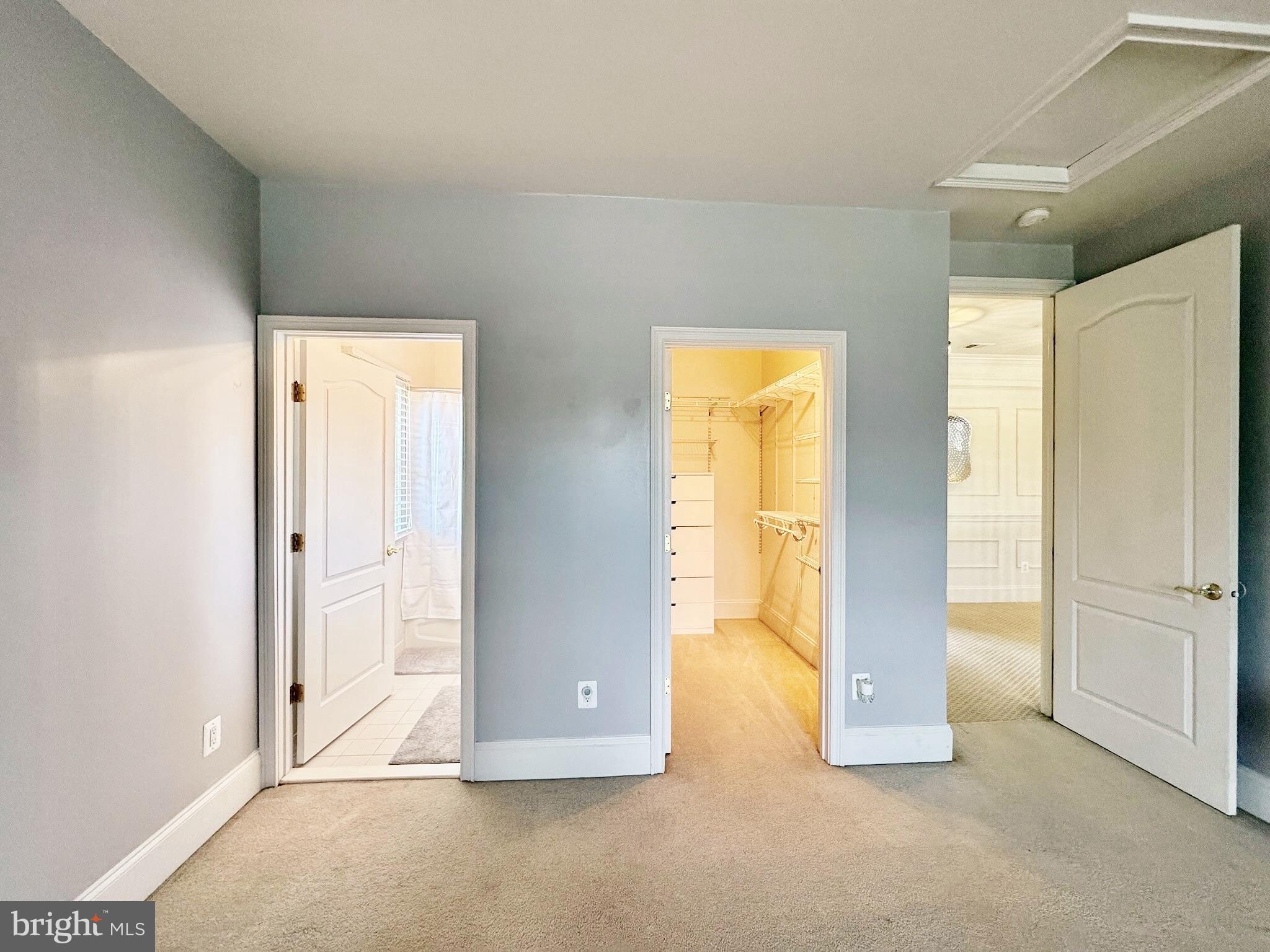 LOUDOUN VALLEY ESTATES - Residential