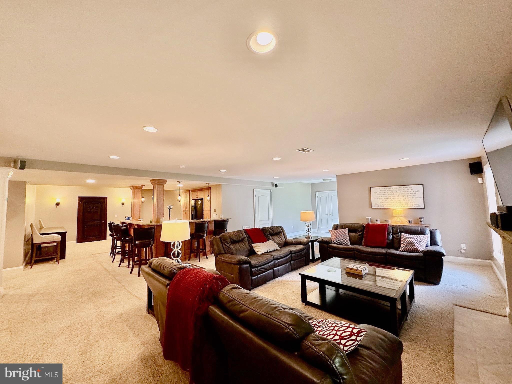 LOUDOUN VALLEY ESTATES - Residential