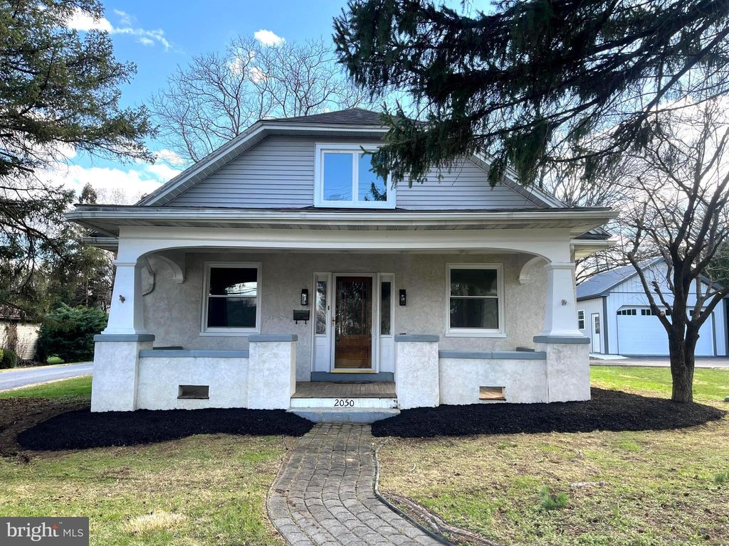 Photo of 2050 Graystone Road, EAST PETERSBURG, PA 17520 (MLS # PALA2084816)