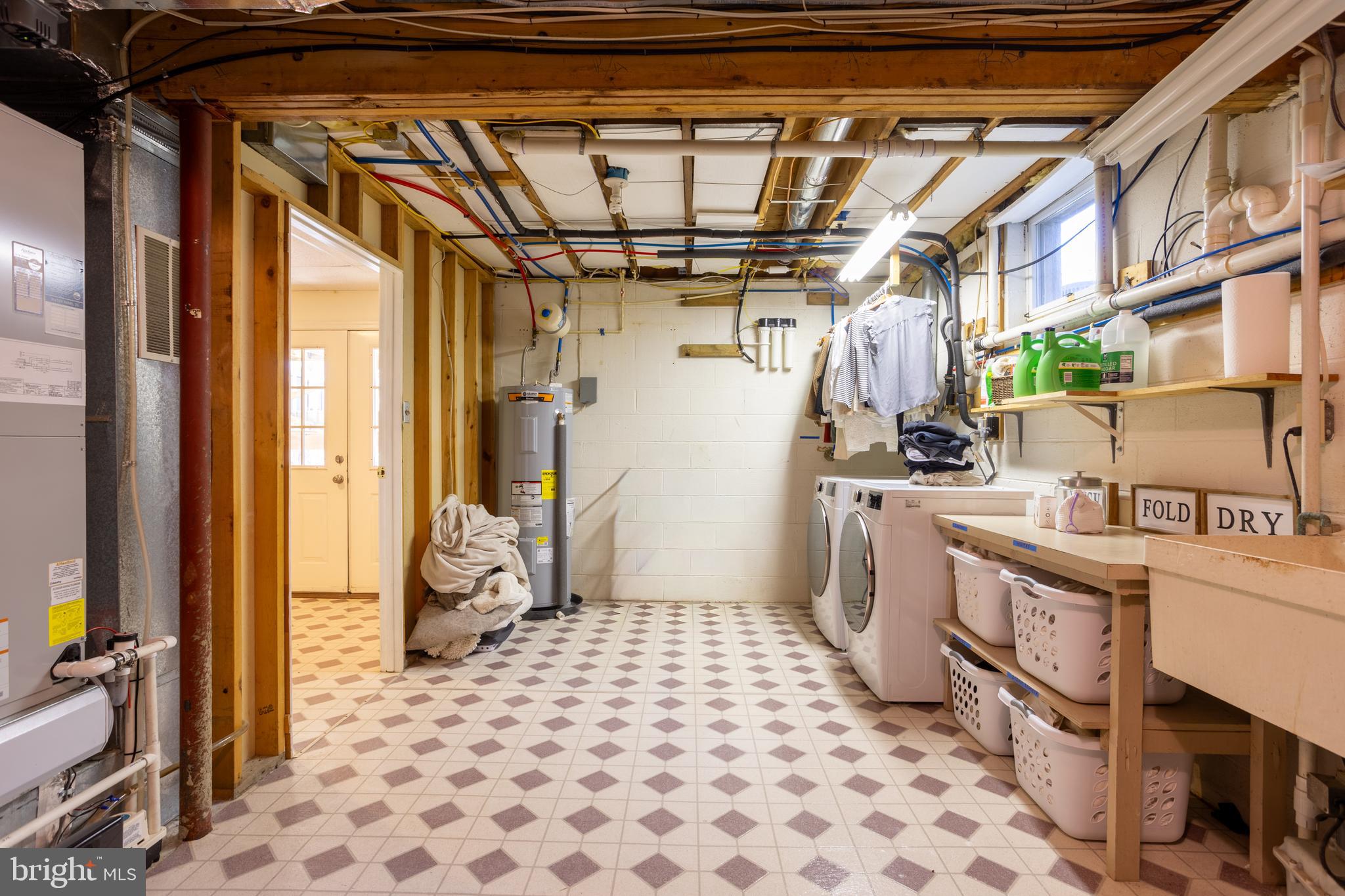 TALL TIMBERS - Residential