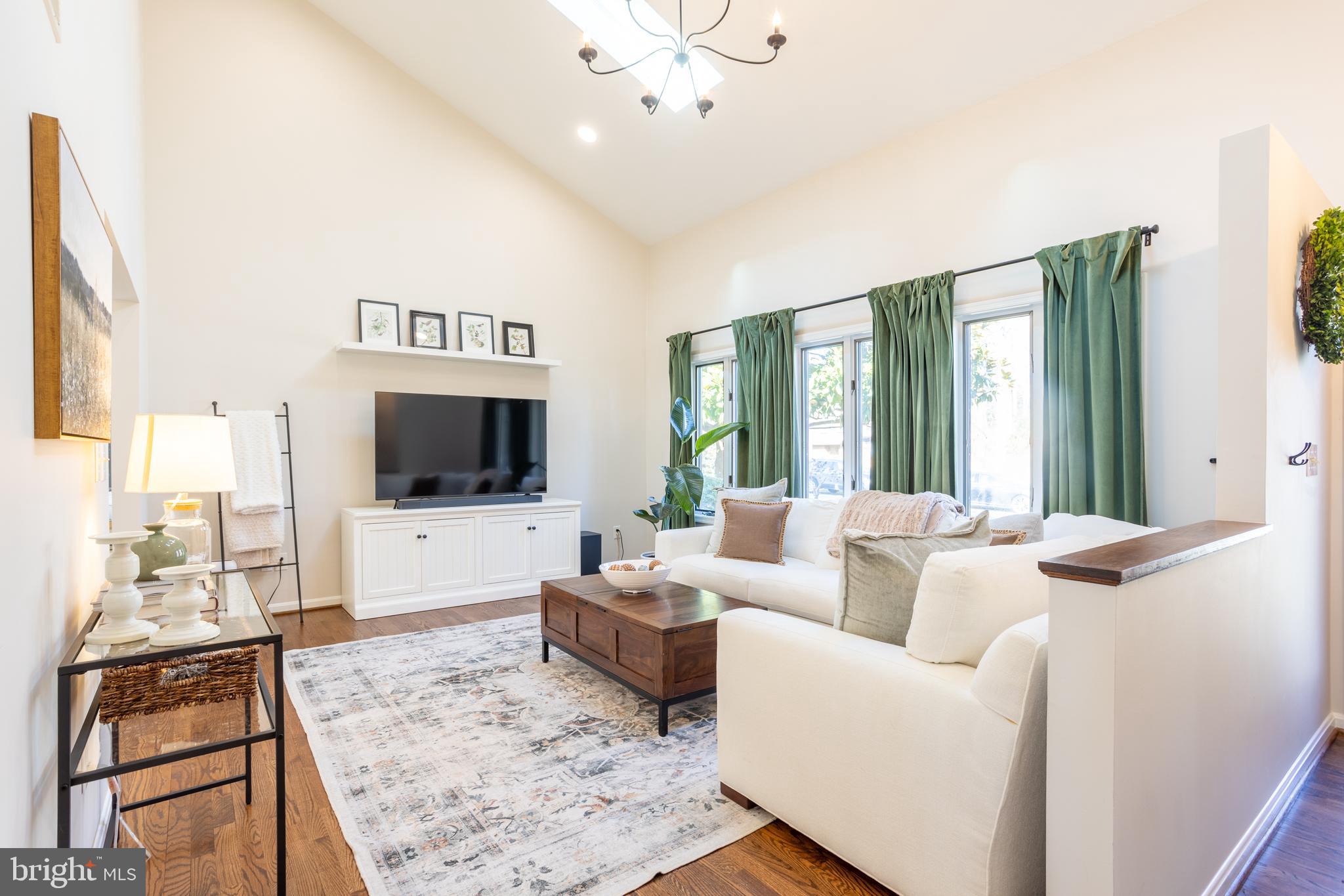 TALL TIMBERS - Residential