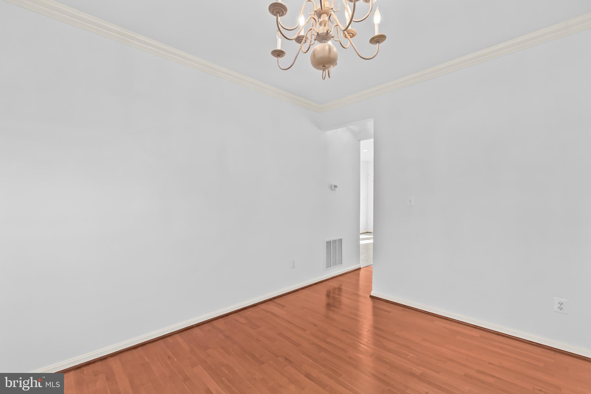 8537 TRADE WIND COURT