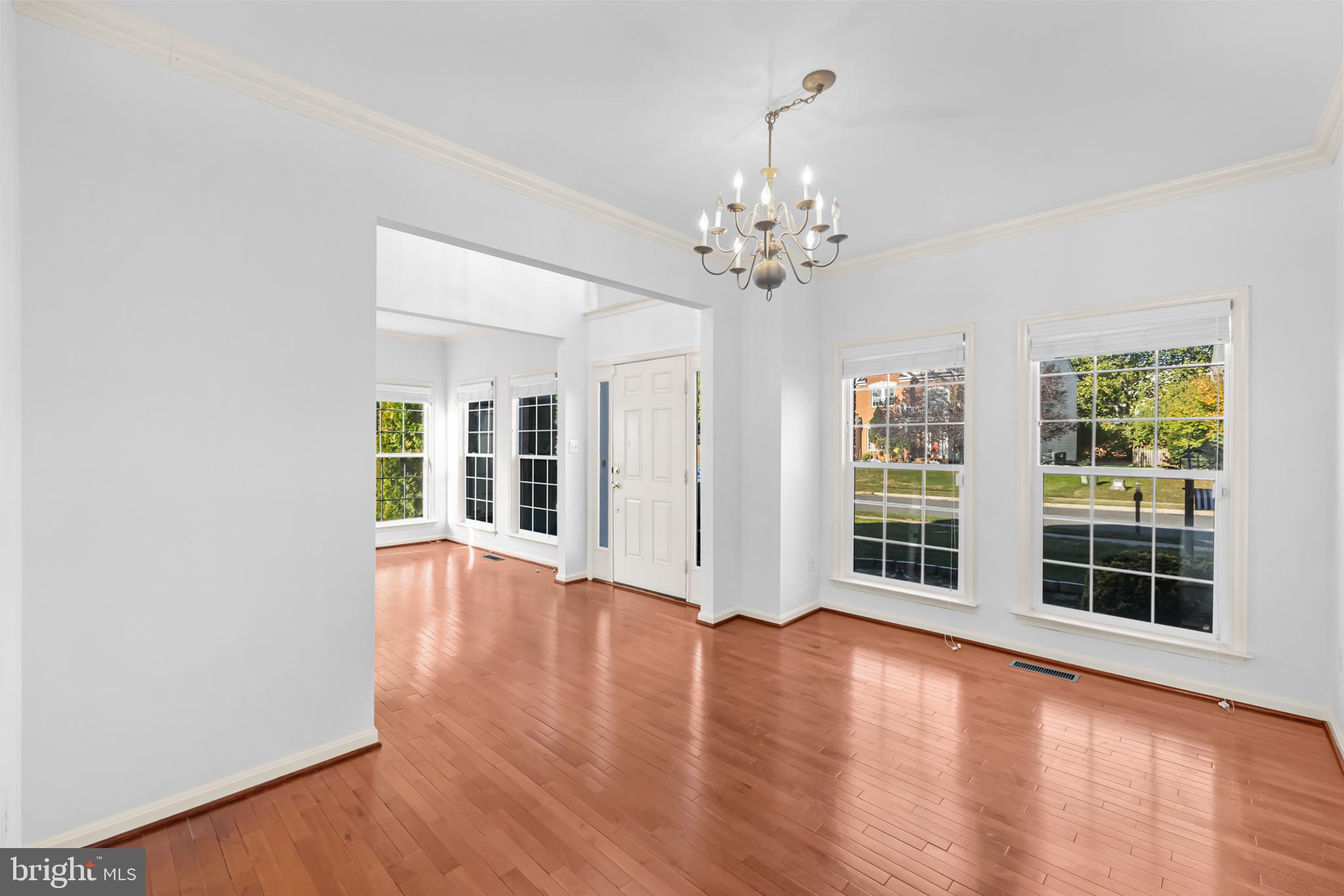 8537 TRADE WIND COURT