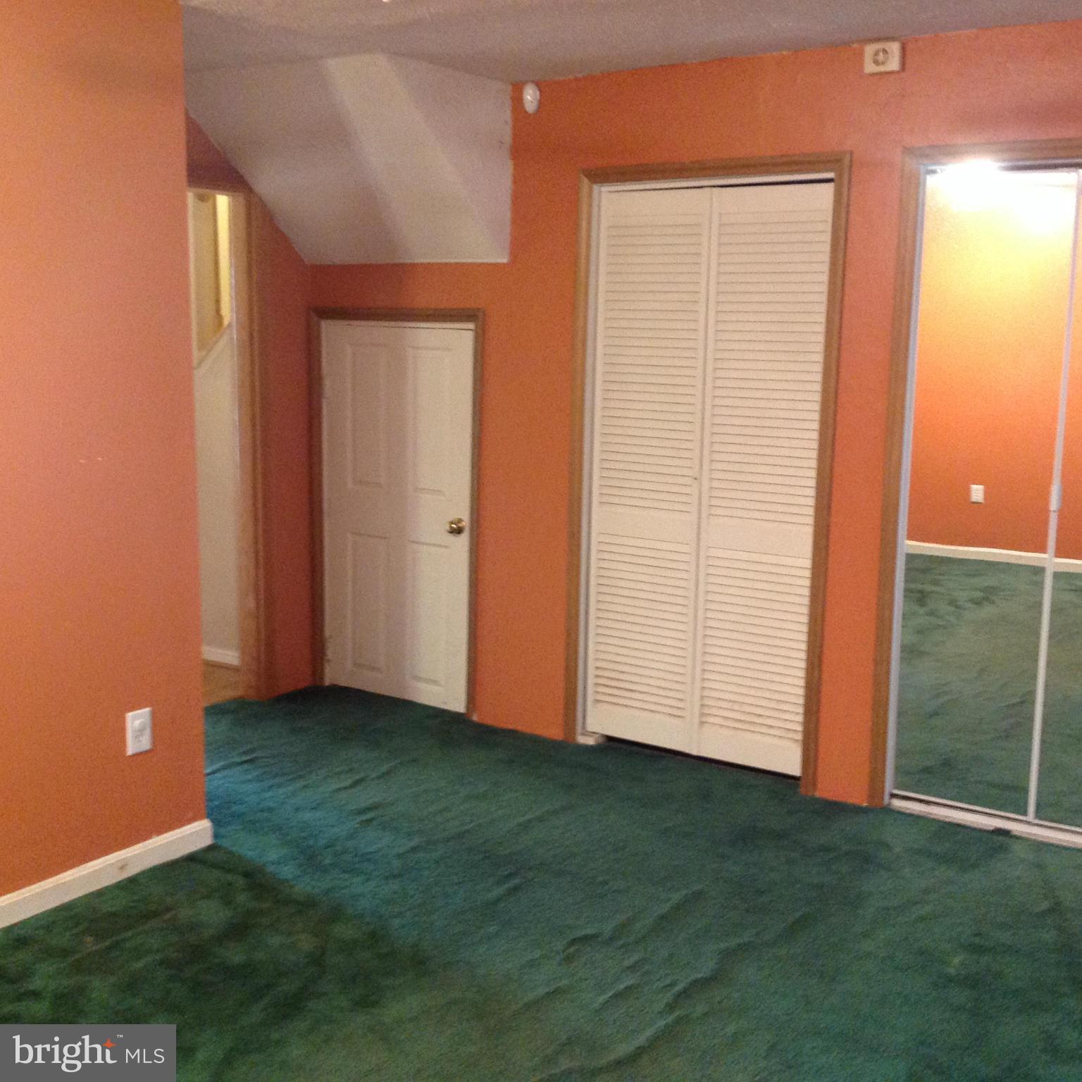 PENNSYLVANIA CROSSING - Residential Lease