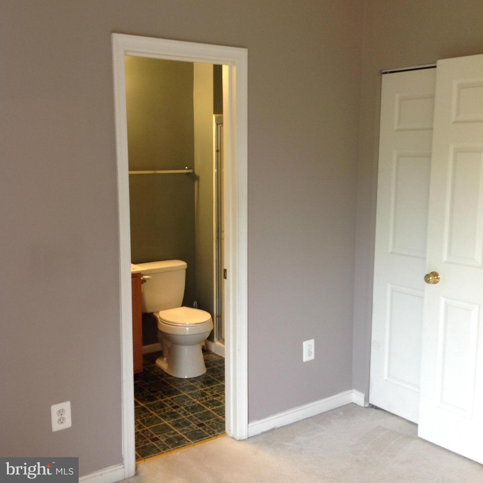 PENNSYLVANIA CROSSING - Residential Lease