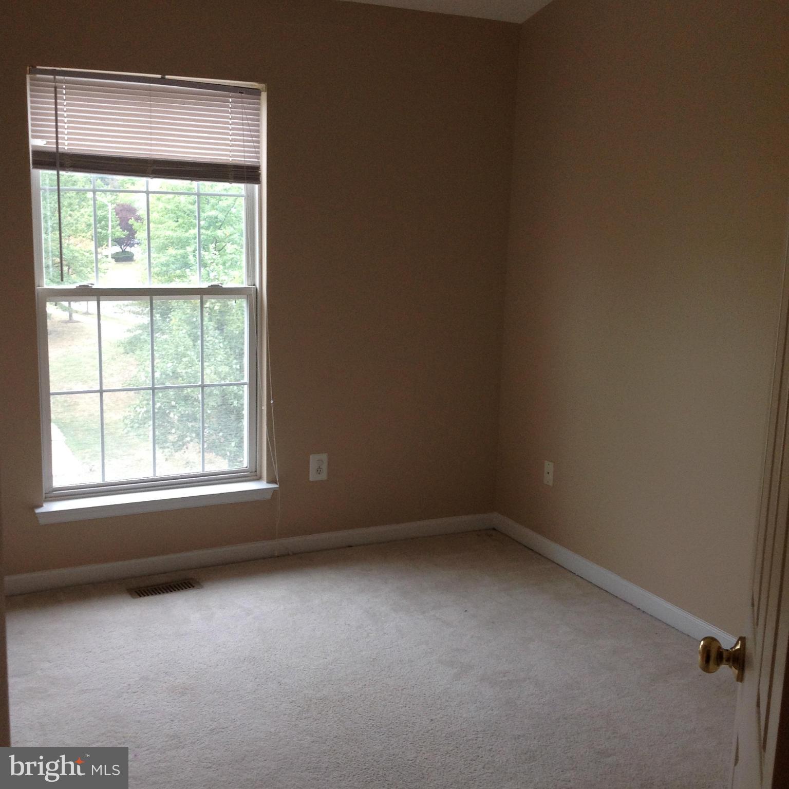 PENNSYLVANIA CROSSING - Residential Lease