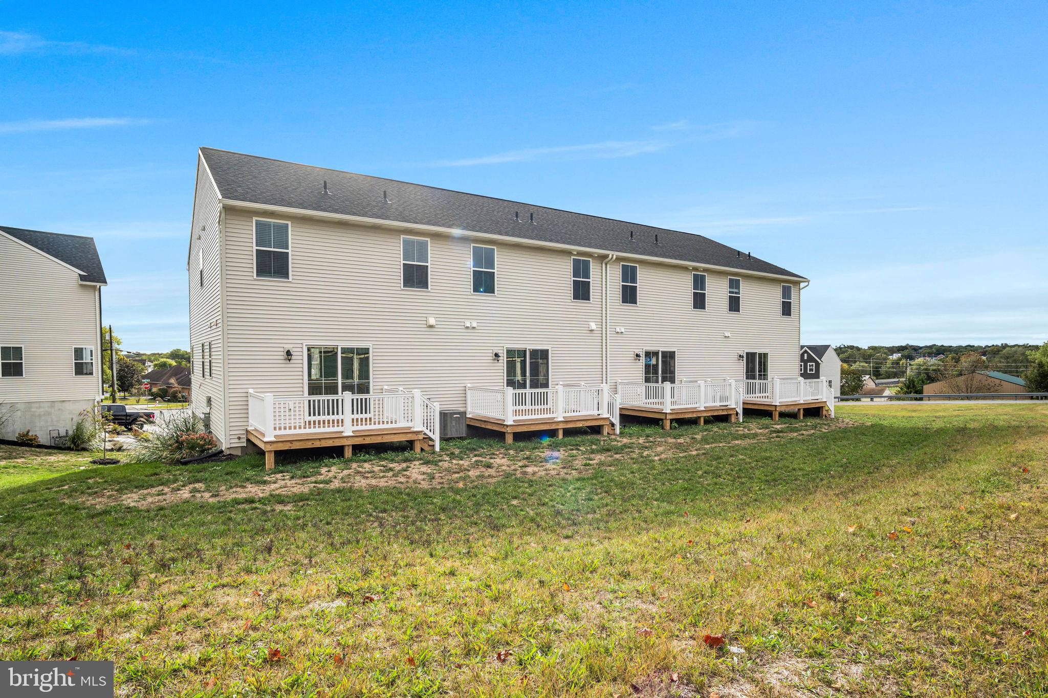 CREEK TERRACE - Residential