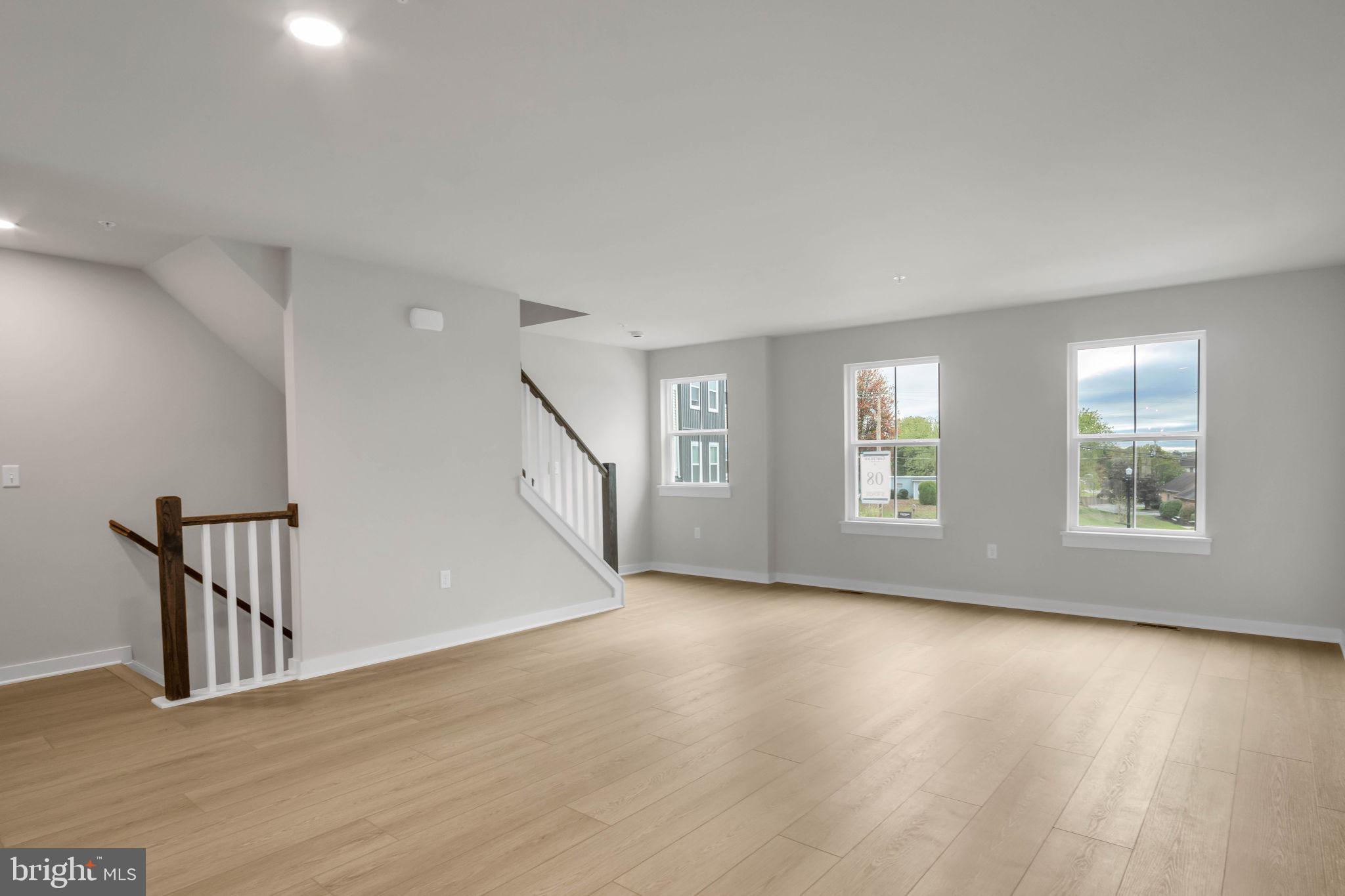 CREEK TERRACE - Residential