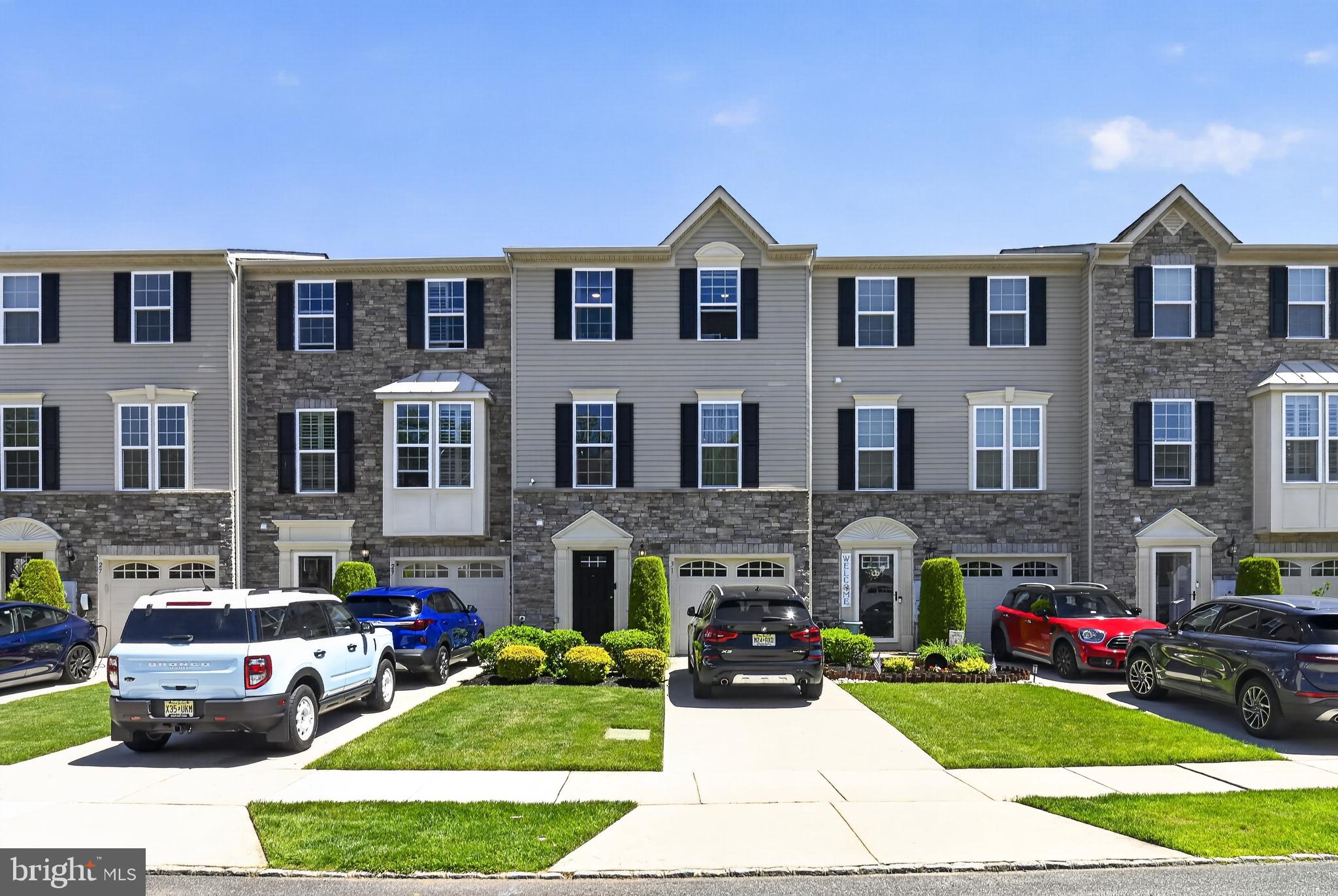 Photo 1 of 30 — 31 VILLAGE GREEN LANE, SICKLERVILLE, NJ 08081