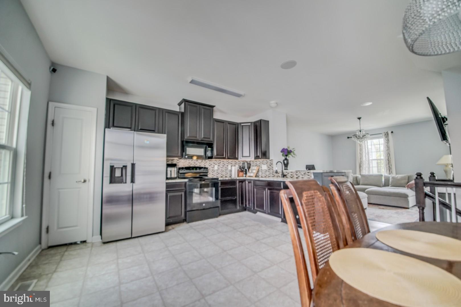 31 VILLAGE GREEN LANE