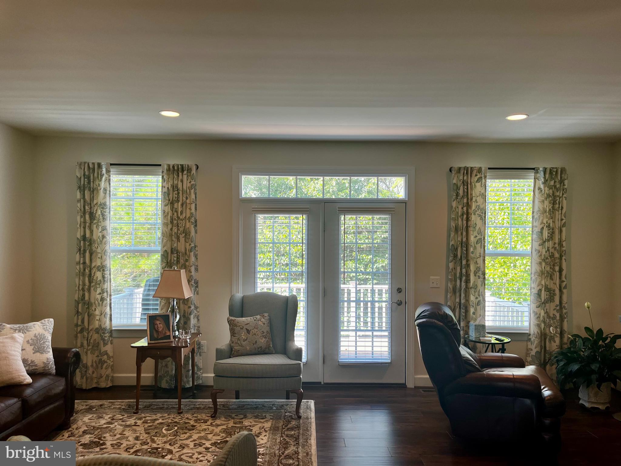 8898 ENGLEWOOD FARMS DRIVE