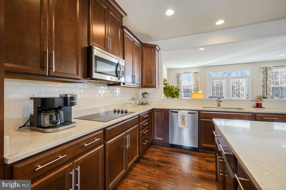 BRADLEY SQUARE - Residential