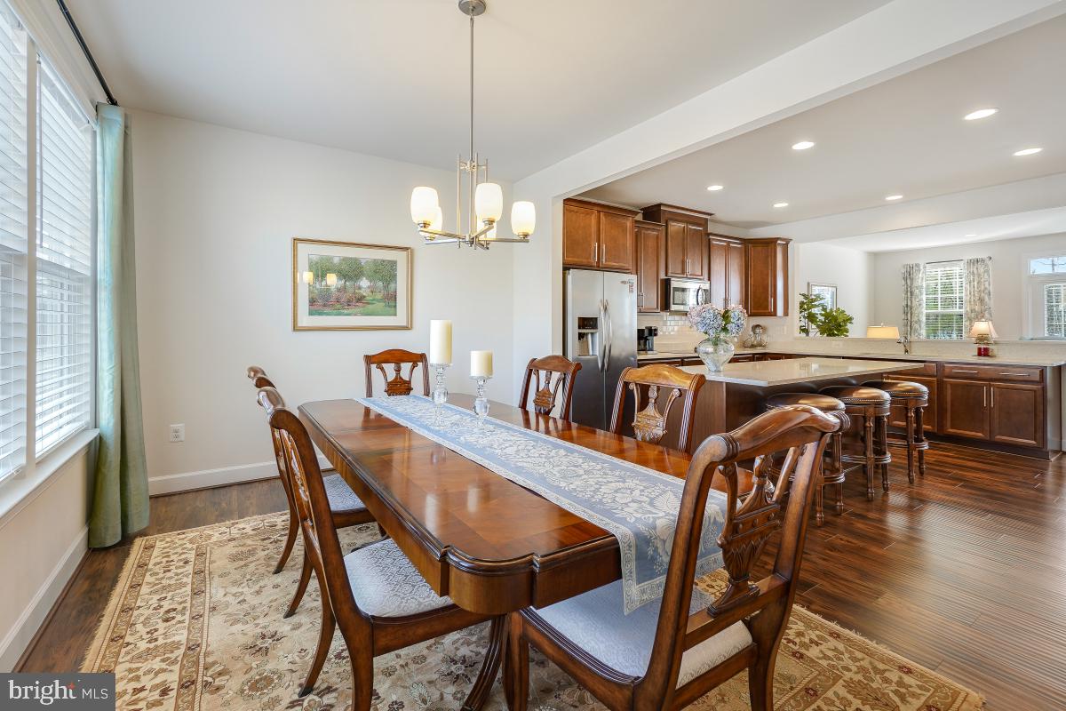 BRADLEY SQUARE - Residential