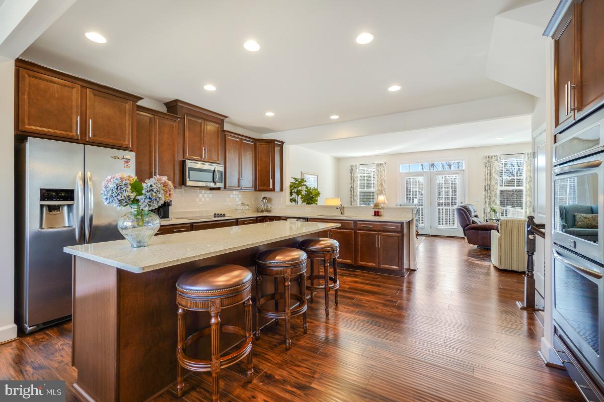 BRADLEY SQUARE - Residential