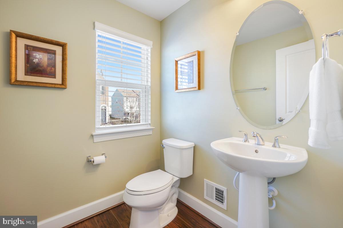 BRADLEY SQUARE - Residential