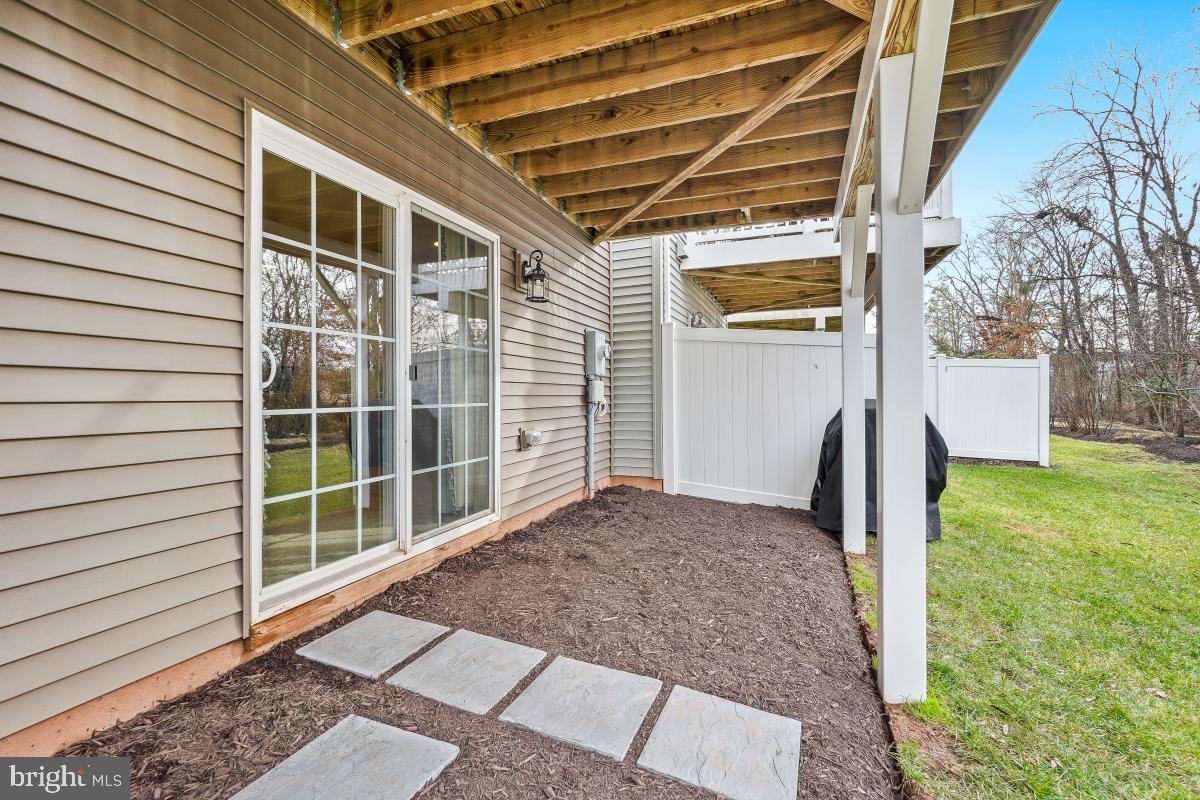 BRADLEY SQUARE - Residential