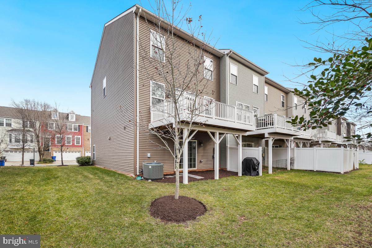 BRADLEY SQUARE - Residential