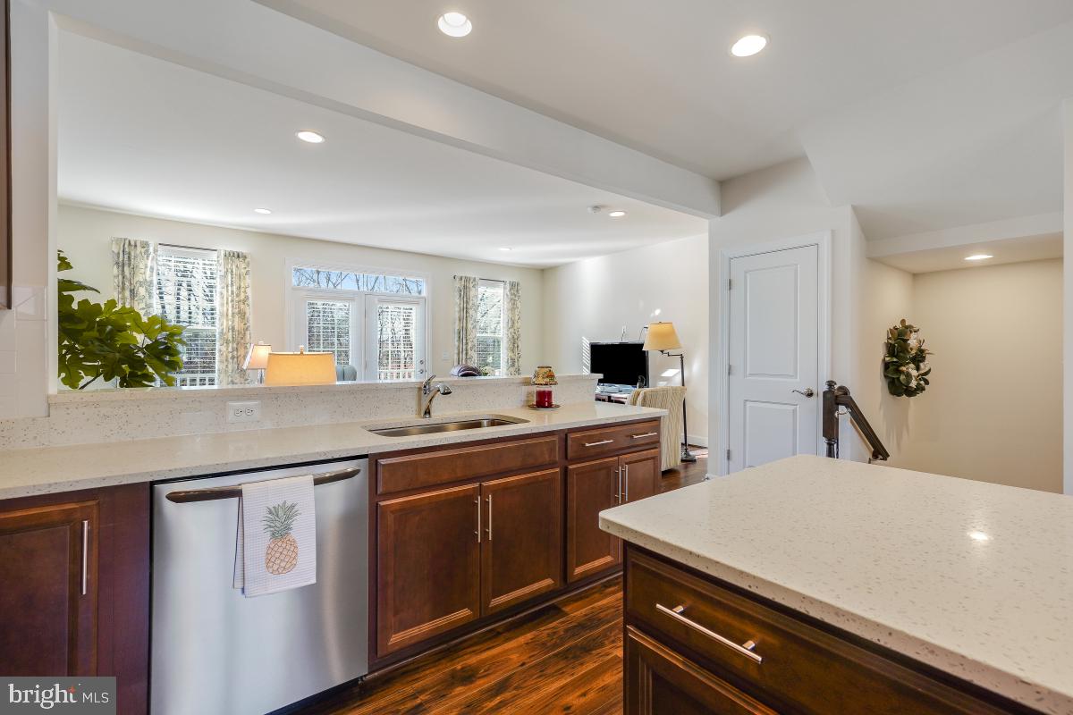 BRADLEY SQUARE - Residential