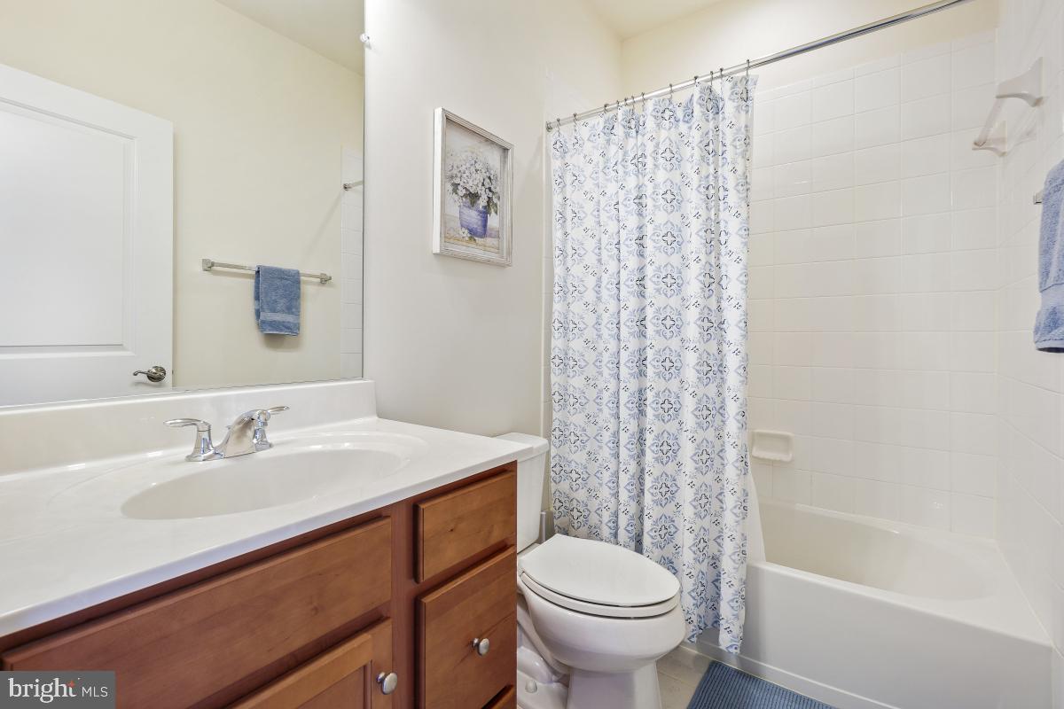 BRADLEY SQUARE - Residential