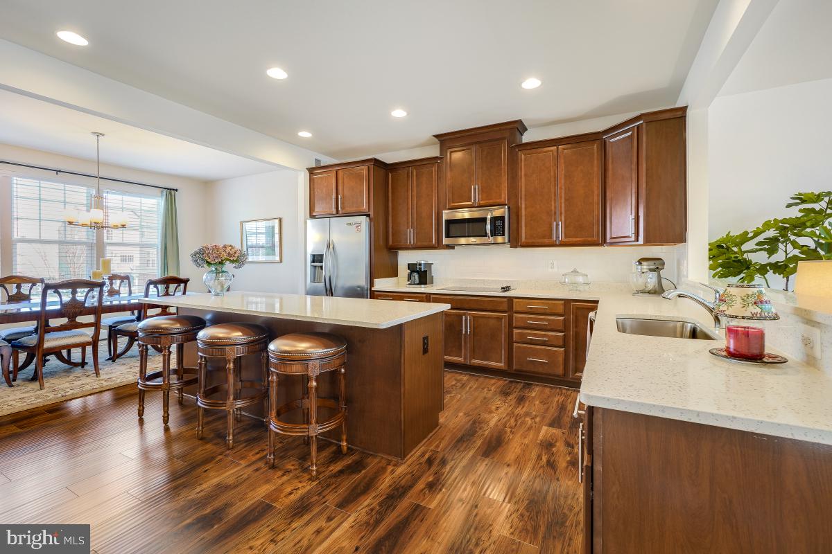 BRADLEY SQUARE - Residential