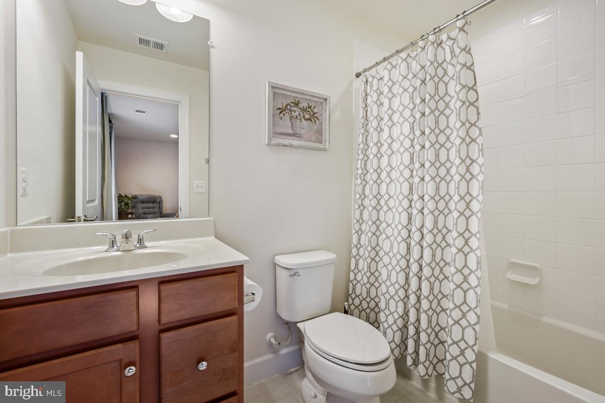 BRADLEY SQUARE - Residential