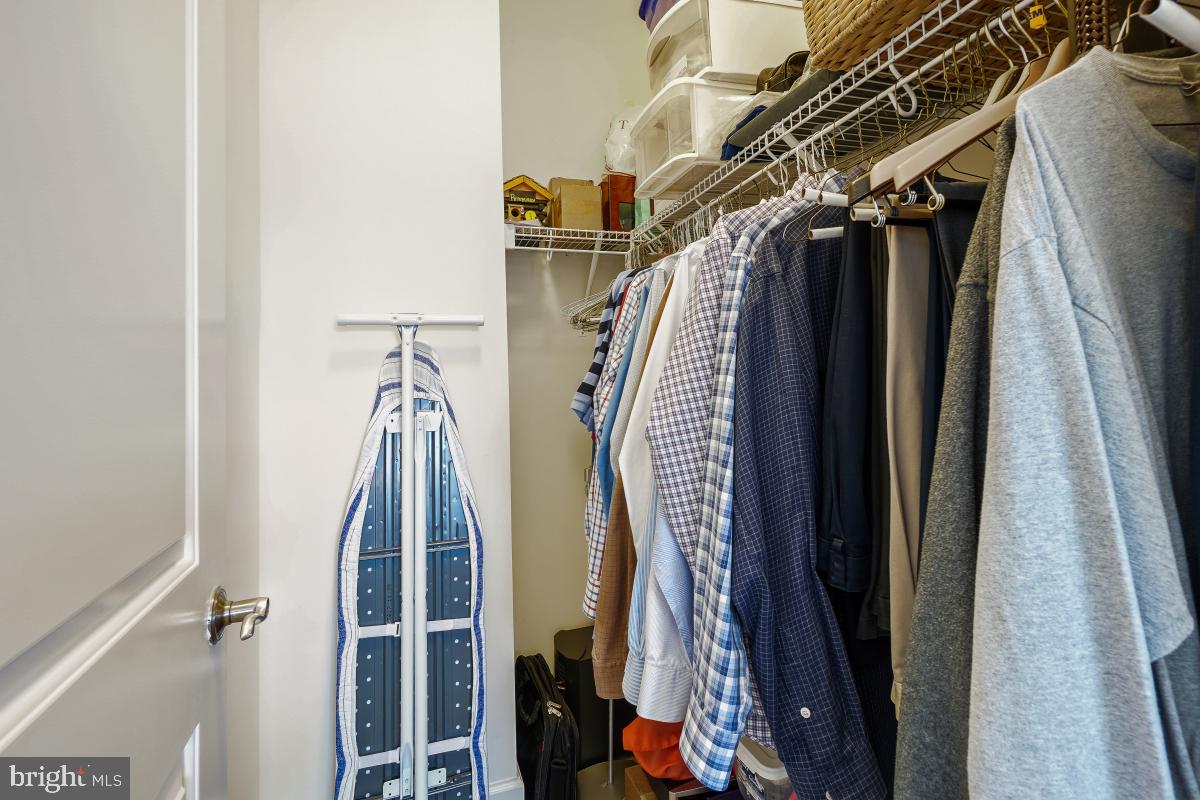 BRADLEY SQUARE - Residential