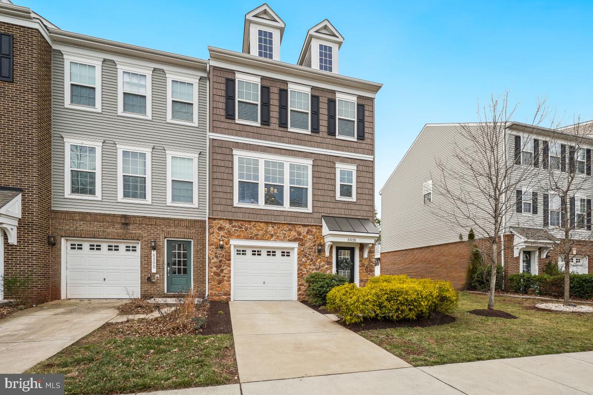 8898 ENGLEWOOD FARMS DRIVE