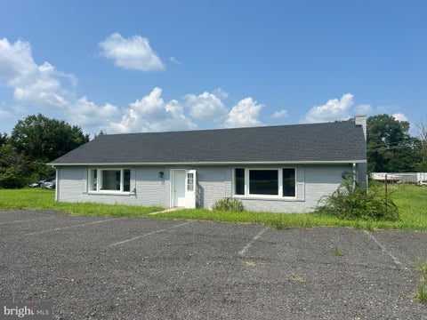 Photo of 3611 Kings Highway, COLONIAL BEACH, VA 22443 (MLS # VAWE2012036)