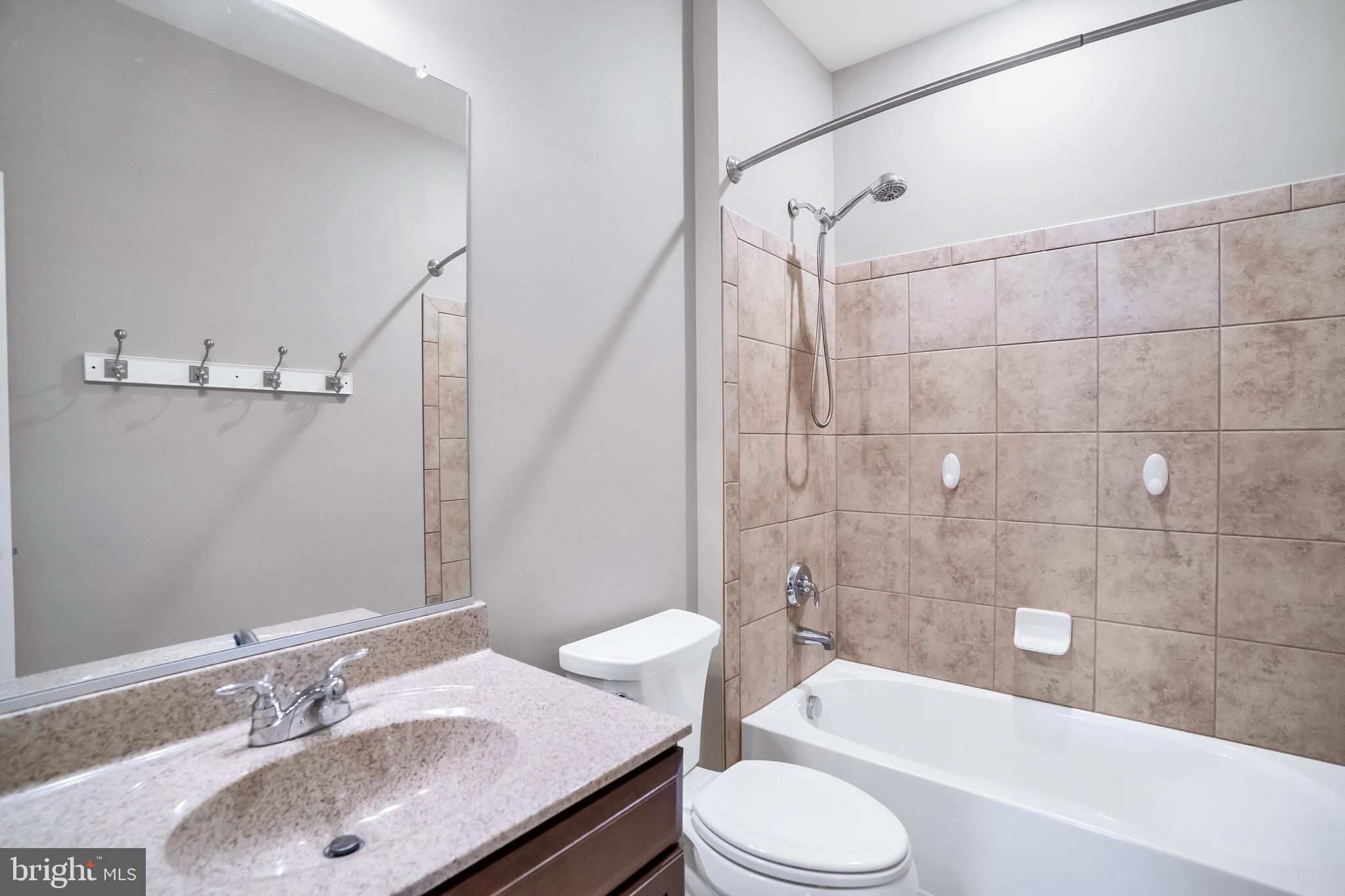 DOMINION VALLEY COUNTRY CLUB - Residential