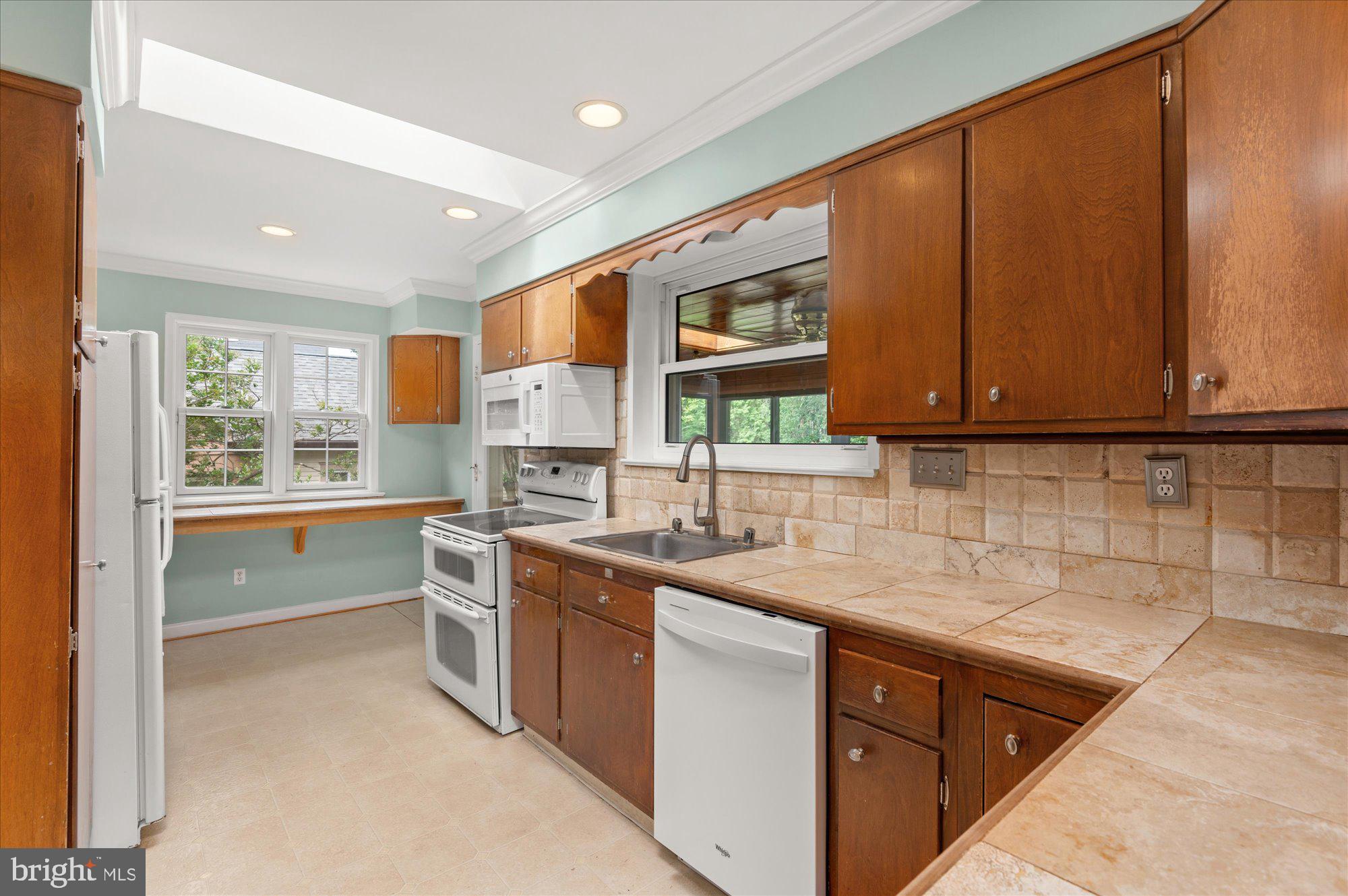 SOMERSET HEIGHTS - Residential Lease