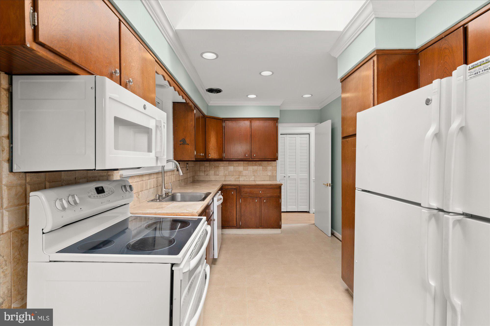 SOMERSET HEIGHTS - Residential Lease