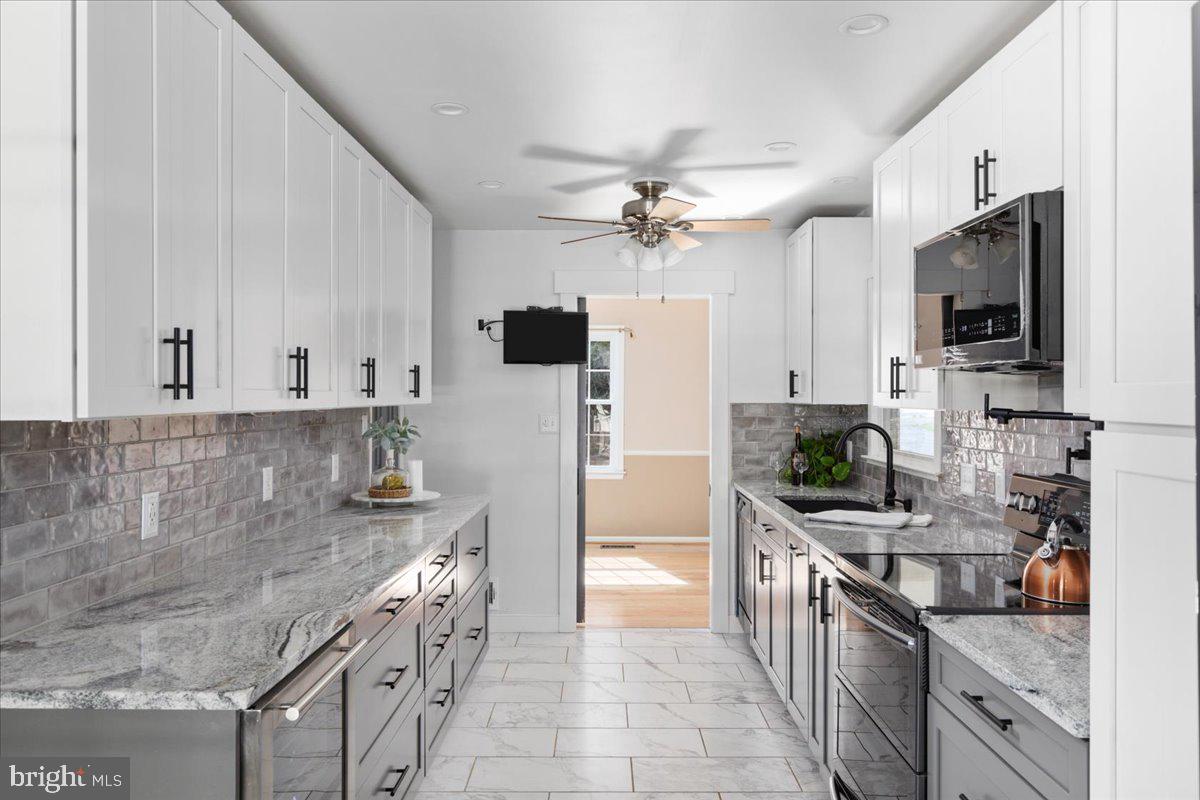 SOUTH HILL ESTATES - Residential