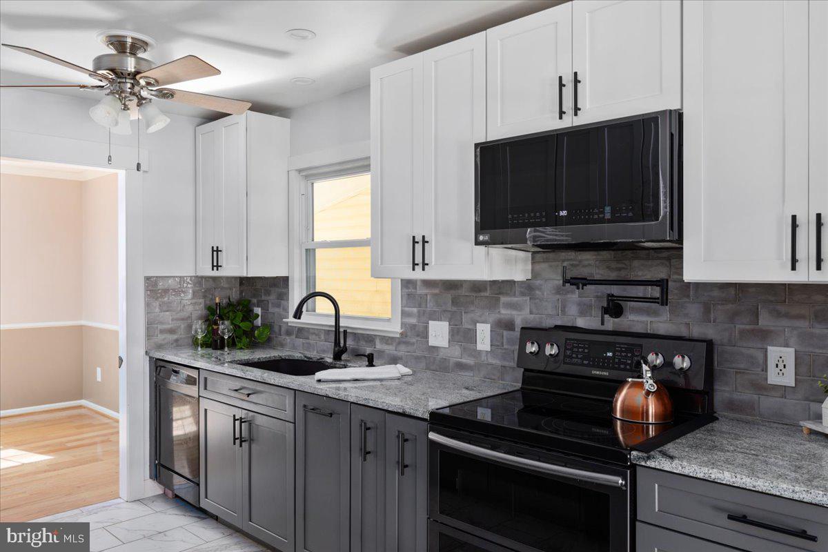 SOUTH HILL ESTATES - Residential