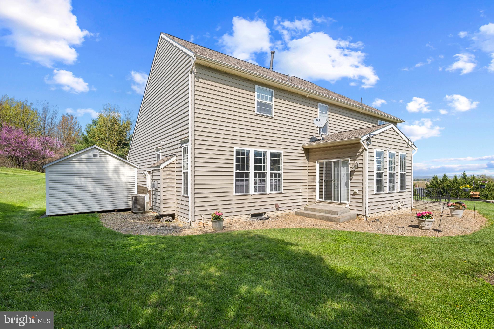 WHITTIER POND - Residential