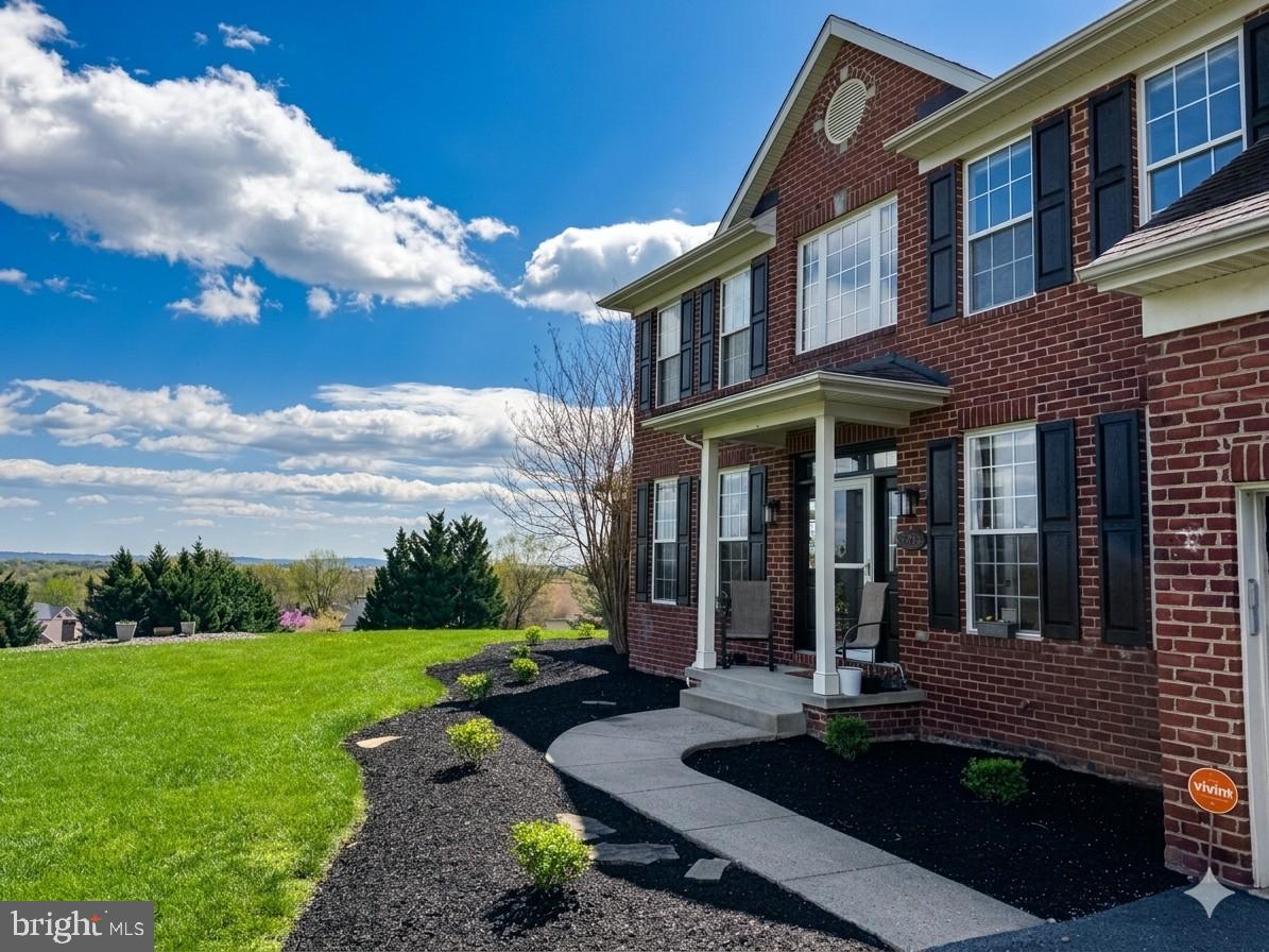 2231 W GREENLEAF DRIVE