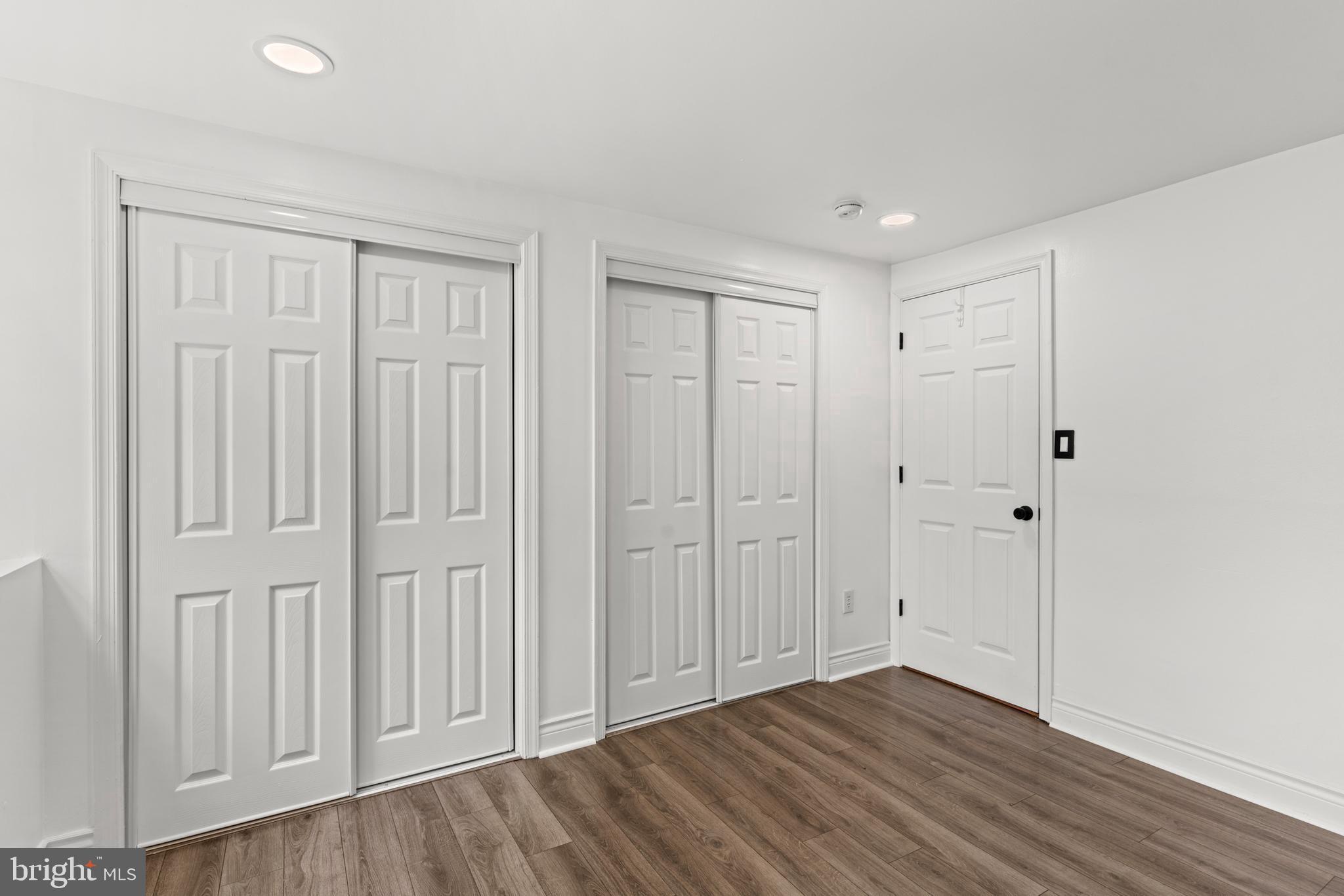 WINDMILL SQUARE - Residential Lease