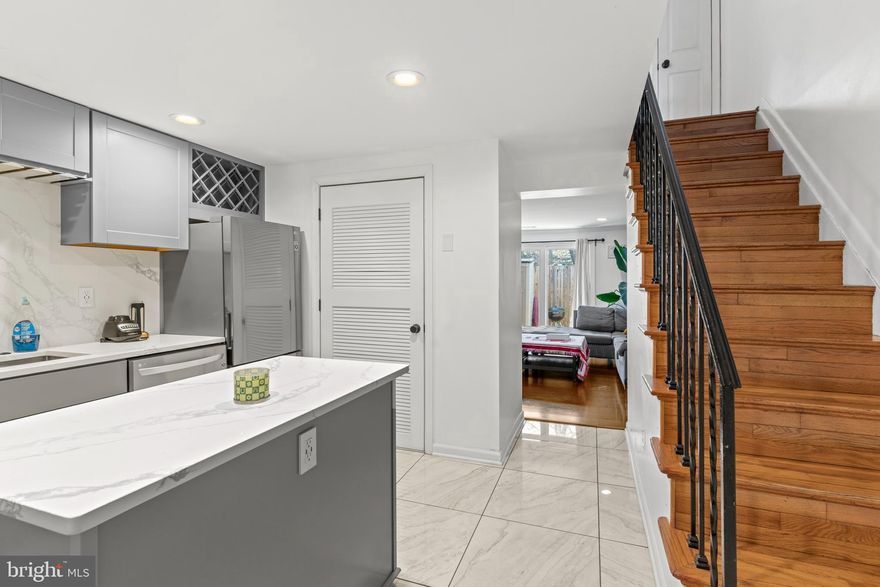 Charming 2 bed/1 bath townhouse.  This home offers 2 nice sized bedrooms, ceramic and laminate flooring, updated kitchen and bathroom.  Located near shopping, dining and major transit options.  This property offers both charm and practicality in a sought after area.

Requirements for this rental are;  a 600+ credit score and a $63,000 annual salary.